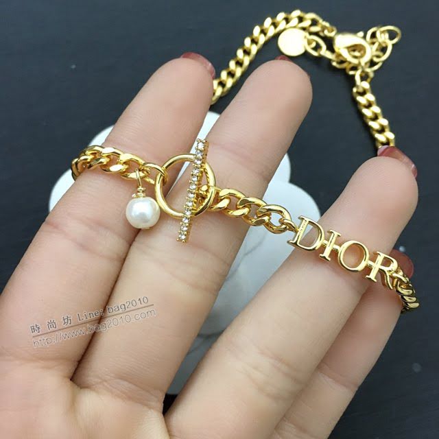 Dior飾品 迪奧經典熱銷爆款復古金色女項鏈  zgd1141